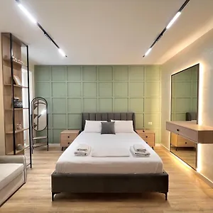 Syncron In The Center Of Apartment